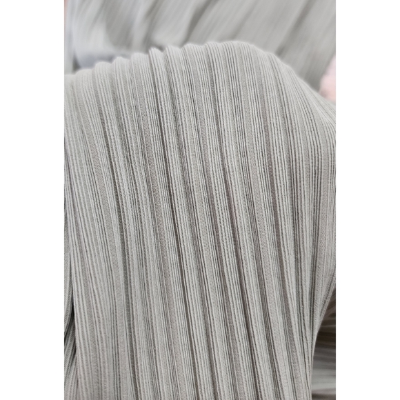 Oak and Fort accordian wide leg pants - Picture 3 of 5